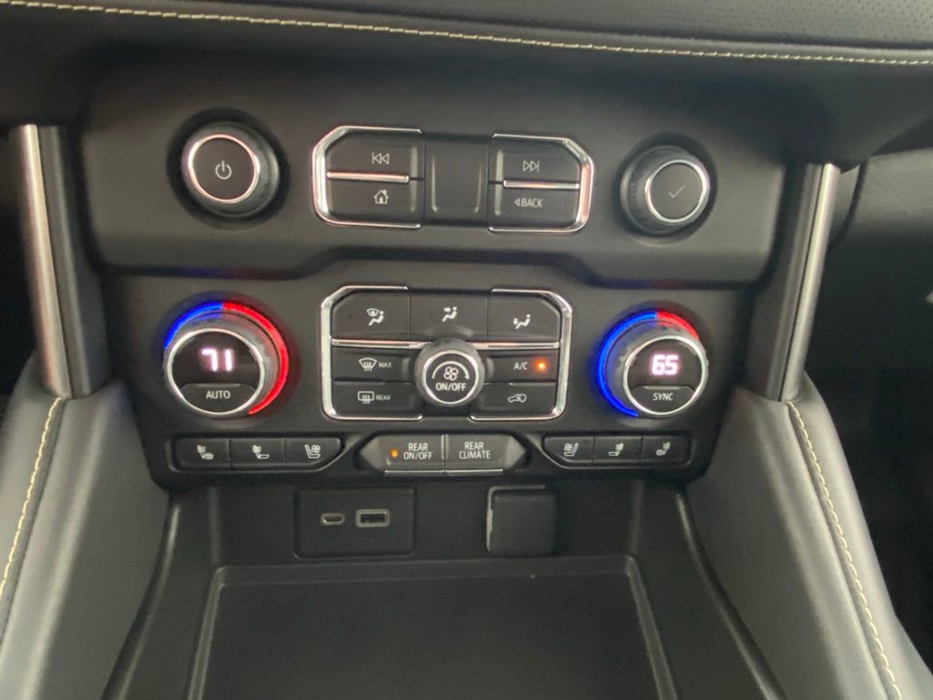 Used 2022 Chevrolet Suburban Premier AWD/4WD image 18