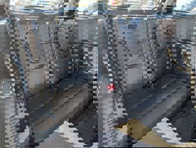 Certified 2022 Ford Explorer XLT w/ Equipment Group 202A image 27