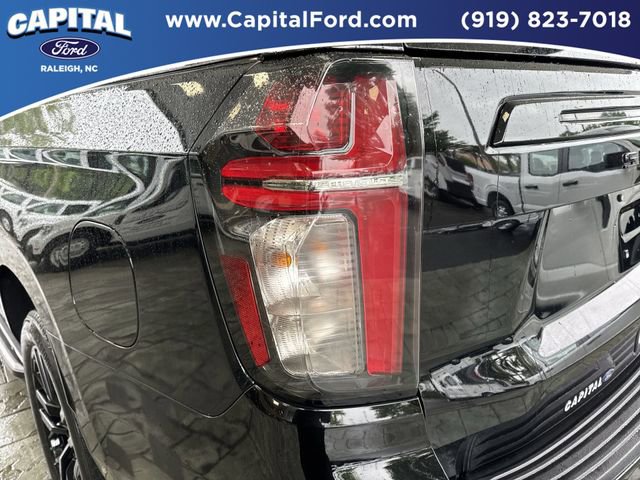 Used 2024 Chevrolet Suburban RST w/ Luxury Package AWD/4WD image 15