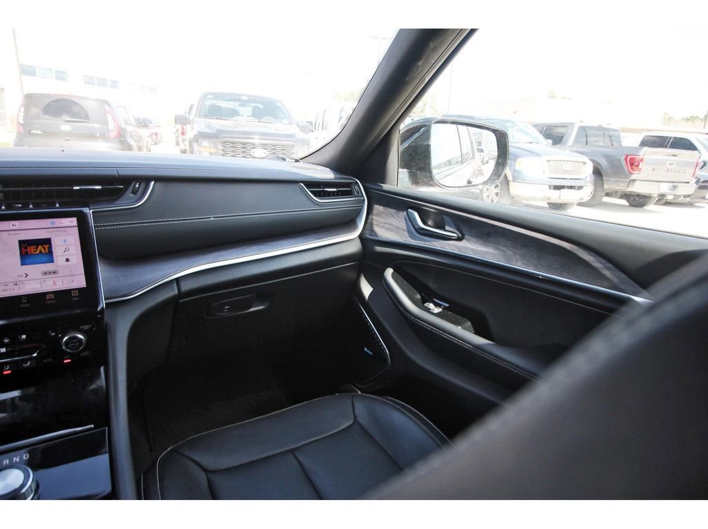 Used 2022 Jeep Grand Cherokee Overland image 13