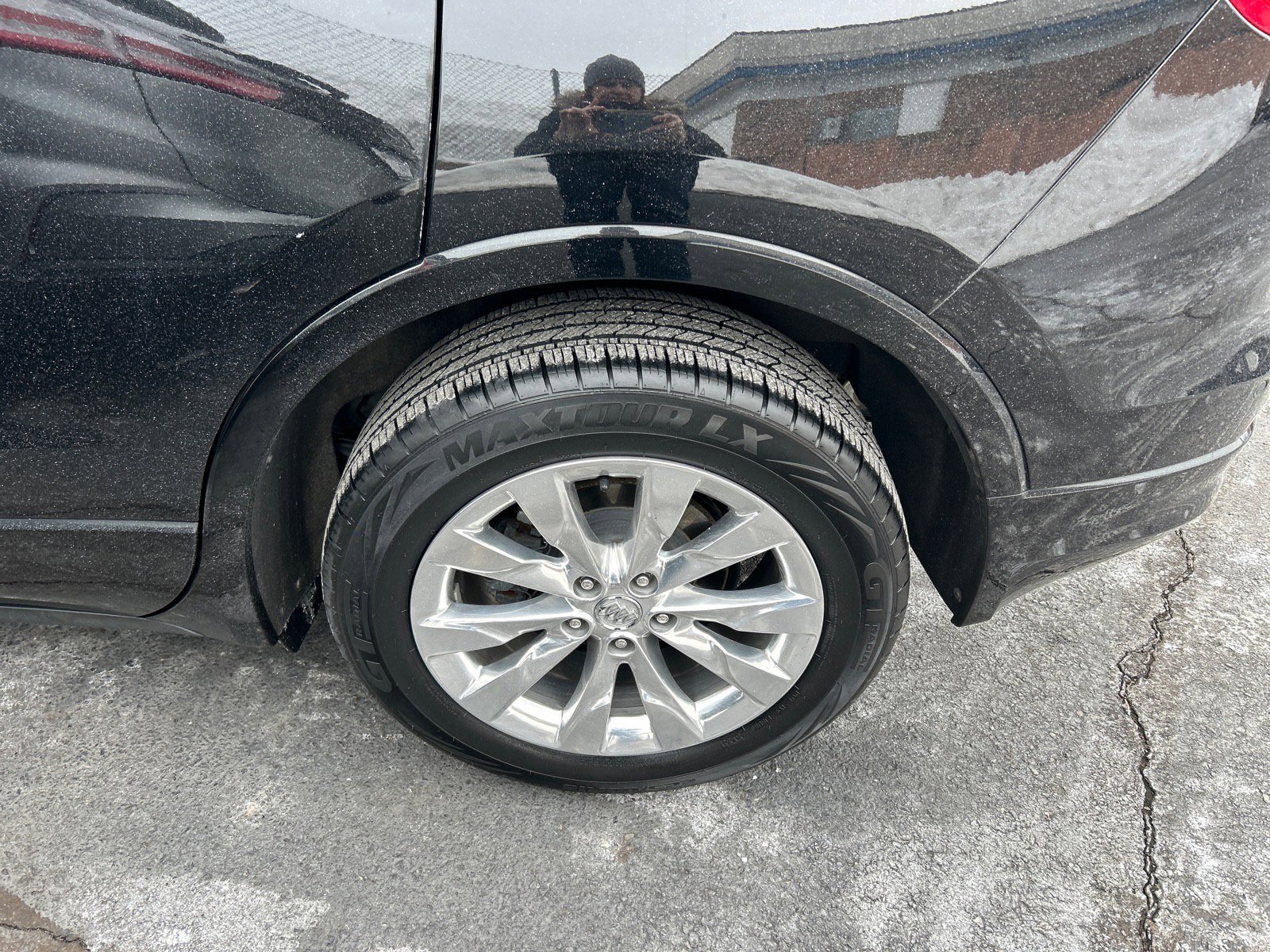 Used 2018 Buick Envision Essence image 32