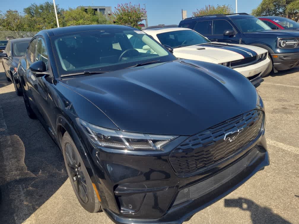 Certified 2025 Ford Mustang Mach-E Premium w/ Sport Appearance Package AWD/4WD image 4