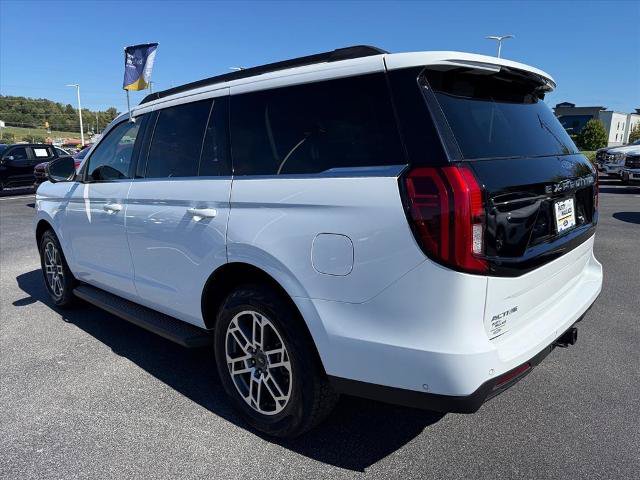 Certified 2025 Ford Expedition Active AWD/4WD image 5