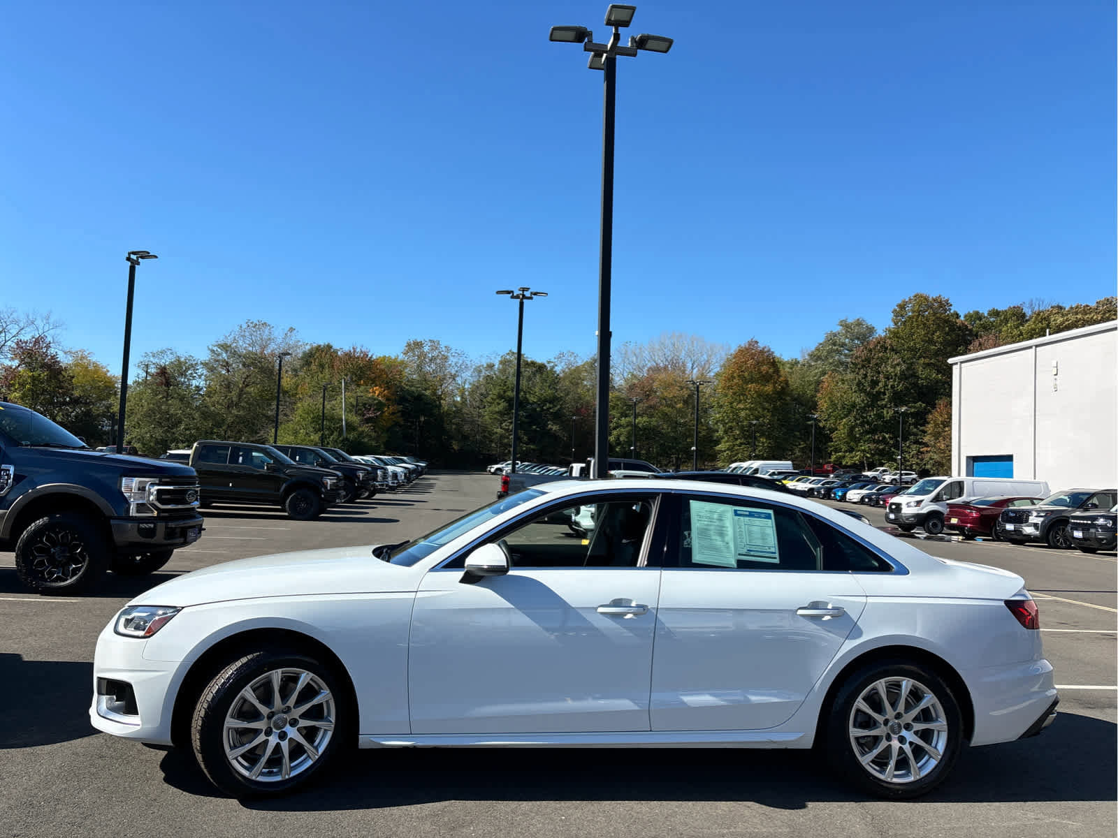 Used 2021 Audi A4 2.0T Premium image 2