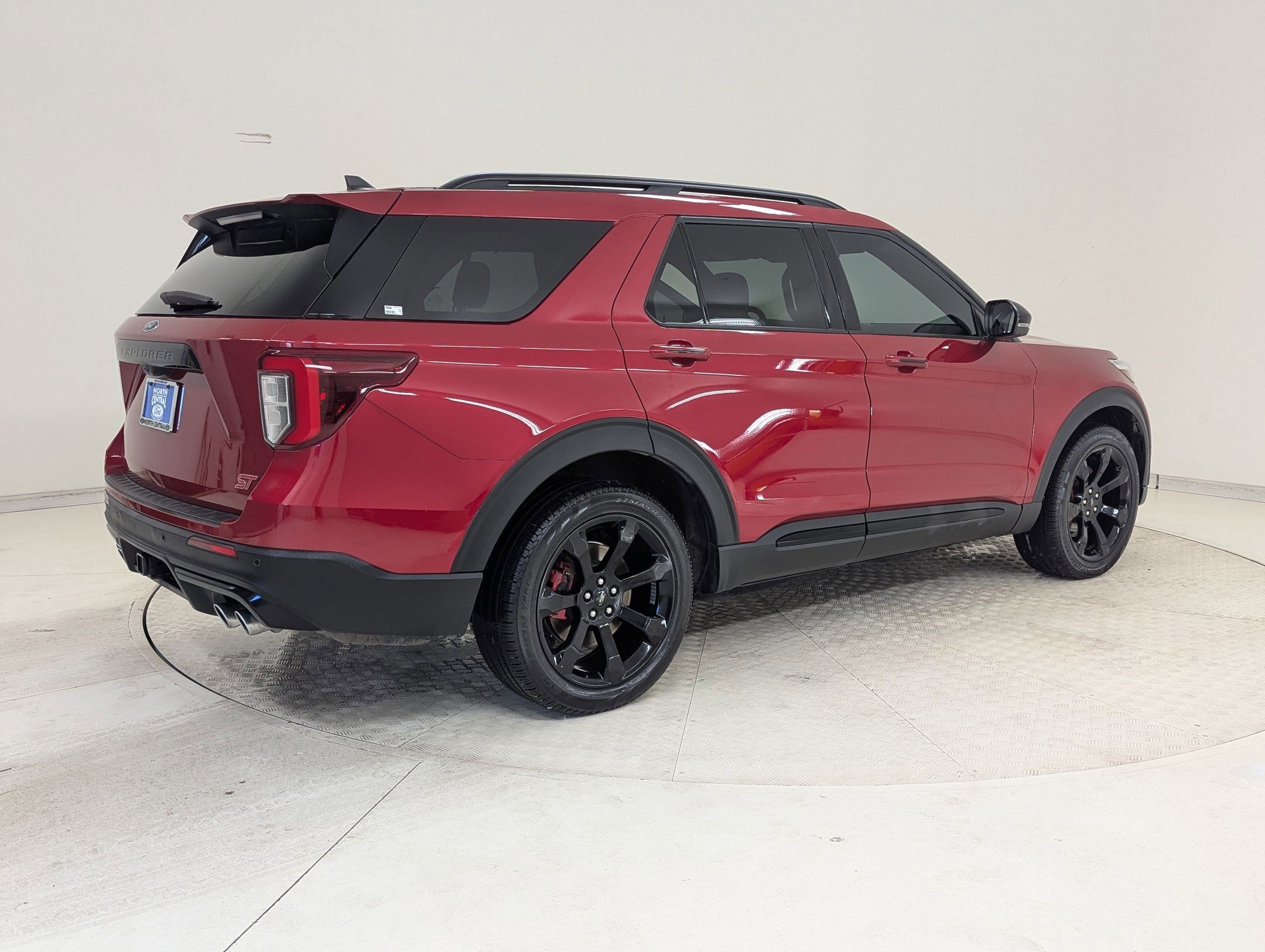 Certified 2023 Ford Explorer ST w/ Equipment Group 401A image 5