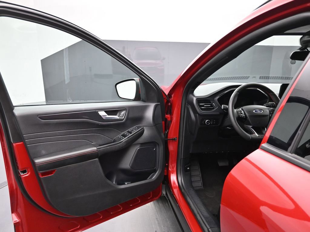 Certified 2025 Ford Escape ST-Line Select image 36