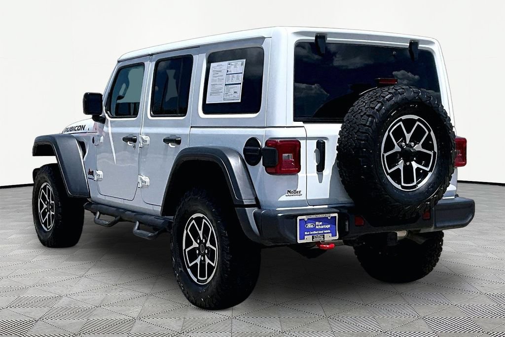 Used 2025 Jeep Wrangler Unlimited Rubicon w/ Convenience Group AWD/4WD image 13