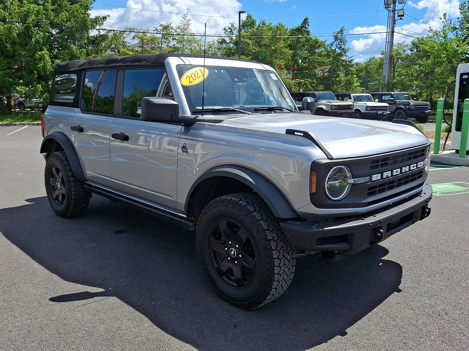 Certified 2021 Ford Bronco Black Diamond AWD/4WD image 3