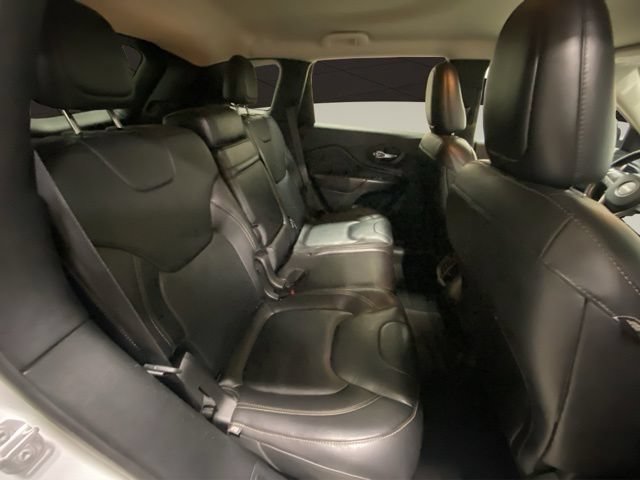 Used 2017 Jeep Cherokee Limited AWD/4WD image 21