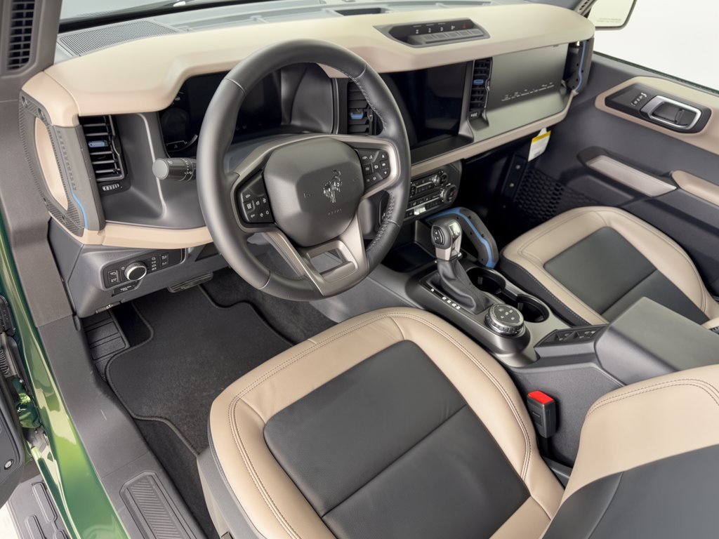 Certified 2022 Ford Bronco Wildtrak AWD/4WD image 4