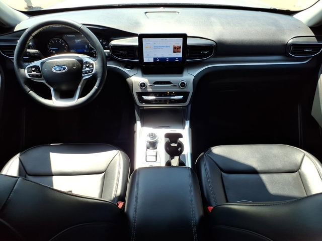 Certified 2023 Ford Explorer XLT w/ Equipment Group 202A AWD/4WD image 28