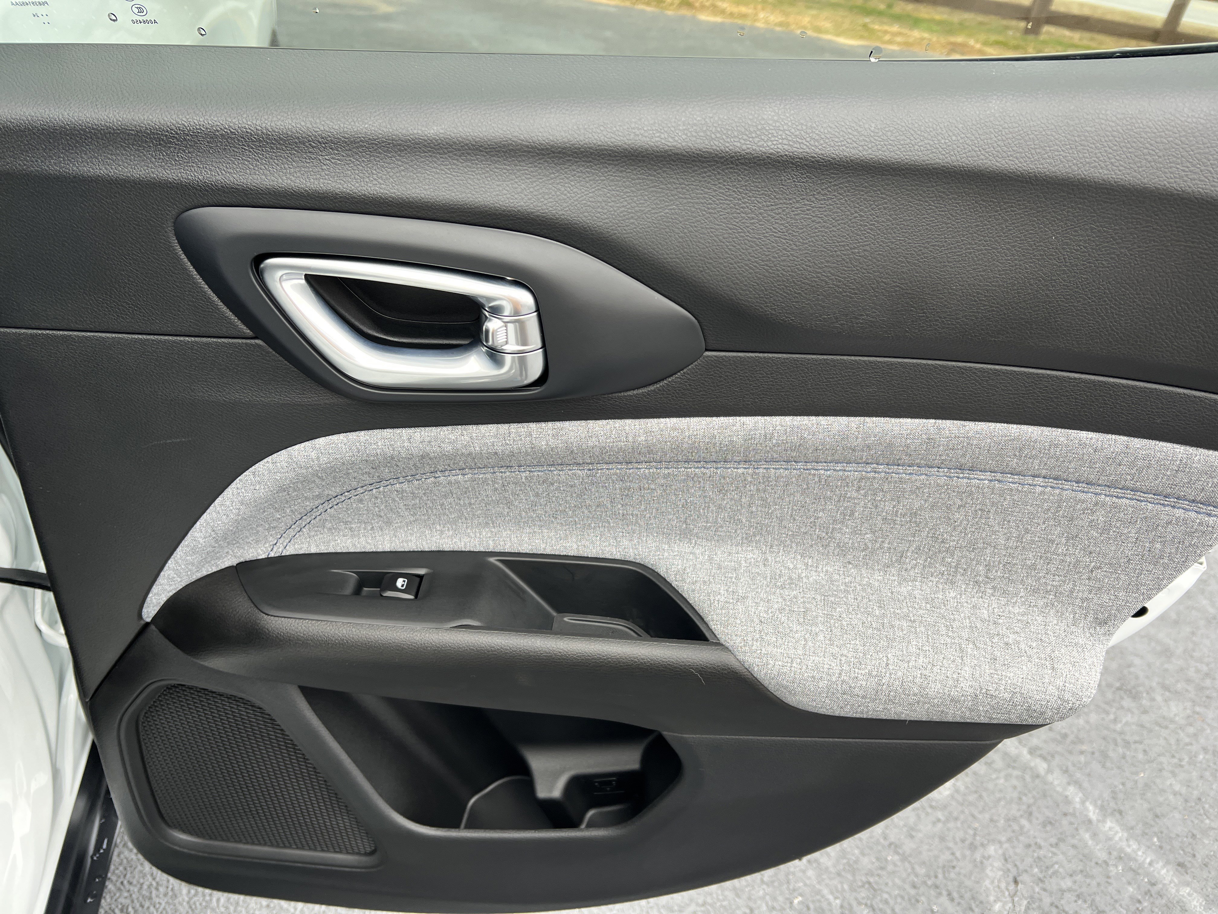 Used 2024 Jeep Compass Latitude image 16