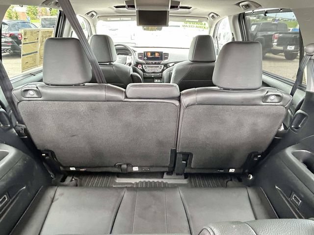 Used 2021 Honda Pilot Touring image 11