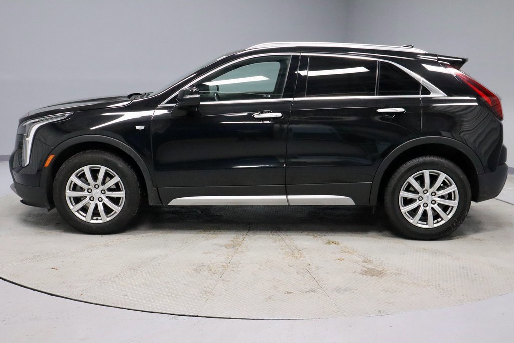 Used 2023 Cadillac XT4 Premium Luxury image 2