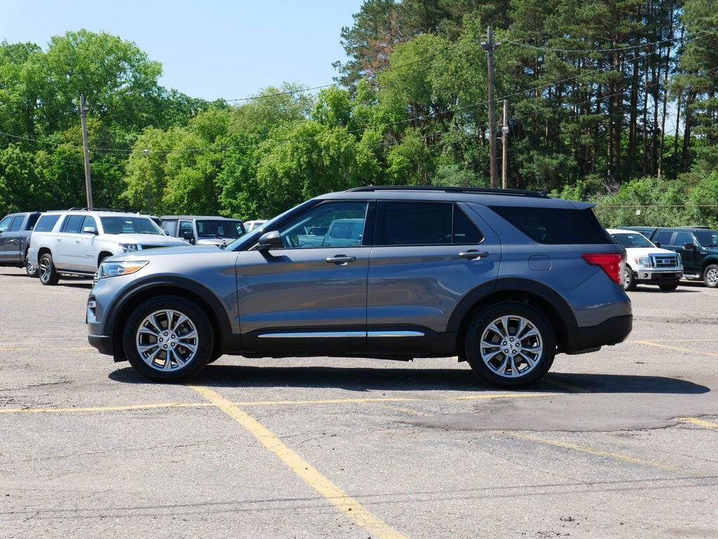 Certified 2023 Ford Explorer XLT w/ Equipment Group 202A AWD/4WD image 5