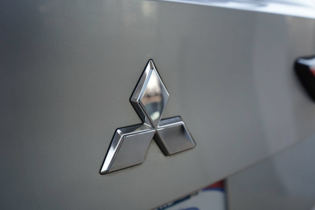 Used 2024 Mitsubishi Outlander SE AWD/4WD image 5