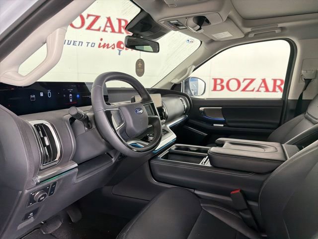 Certified 2025 Ford Expedition Platinum w/ Driver's Package image 12