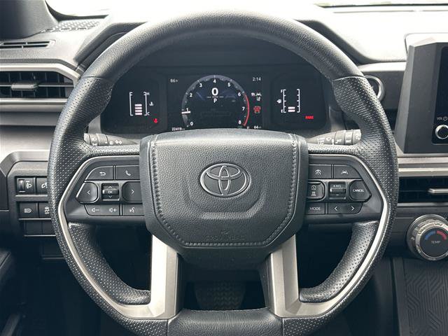 Used 2025 Toyota 4Runner SR5 RWD image 18