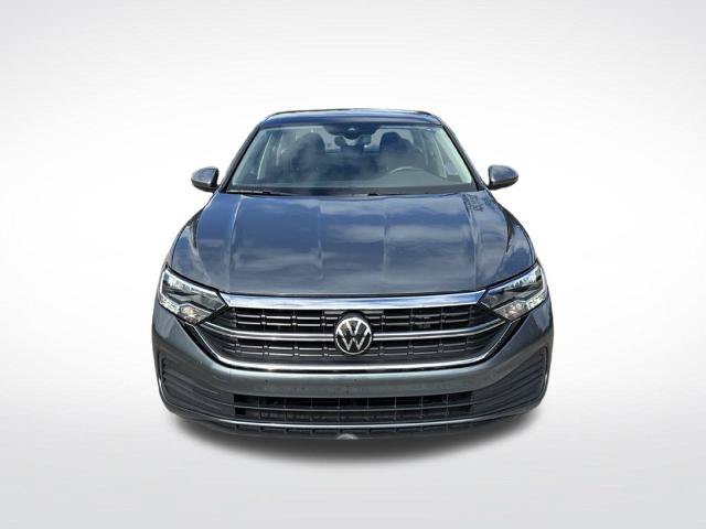 Used 2024 Volkswagen Jetta SE FWD image 3