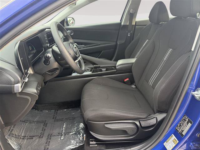 Used 2025 Hyundai Elantra Hybrid FWD image 11
