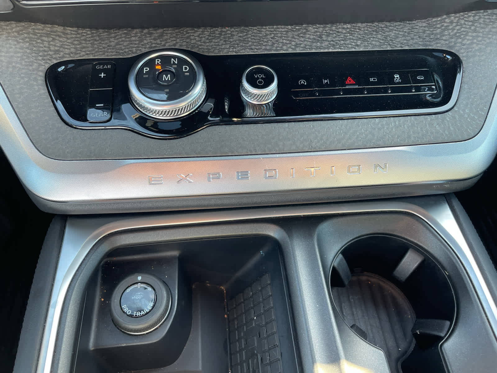 Certified 2025 Ford Expedition Tremor AWD/4WD image 16