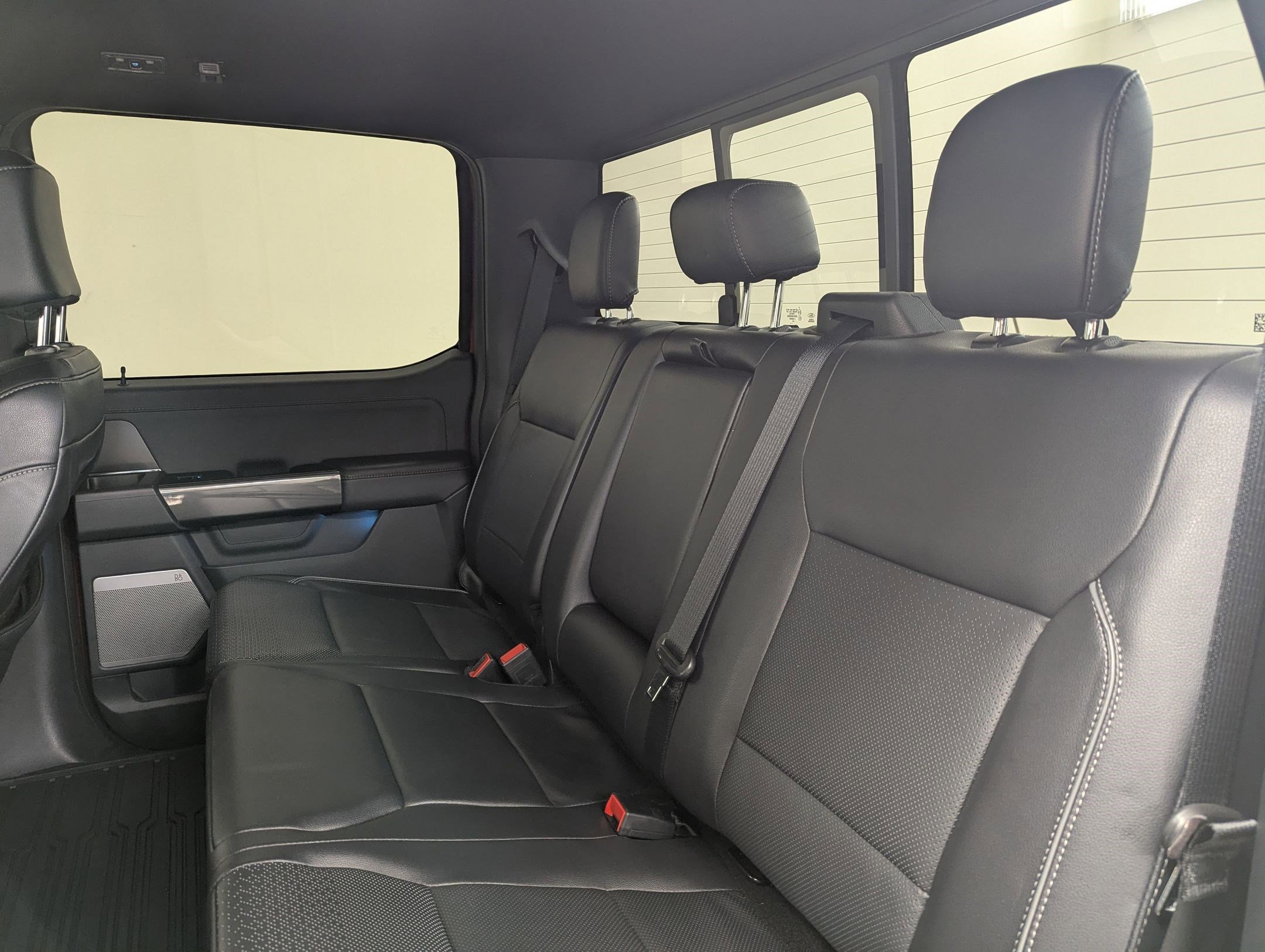 Certified 2022 Ford F150 Lariat w/ Equipment Group 502A High image 22