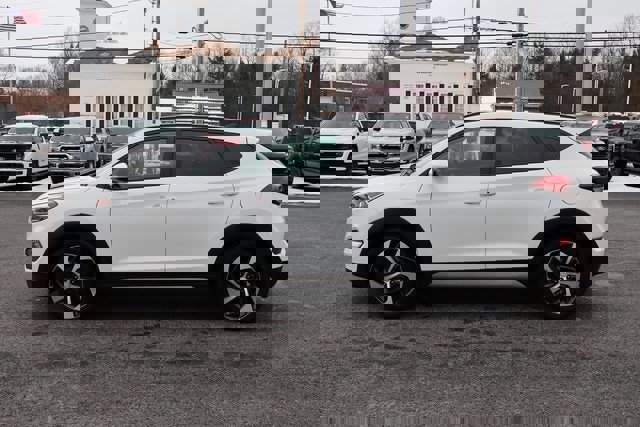 Used 2018 Hyundai Tucson Value w/ Cargo Package image 2