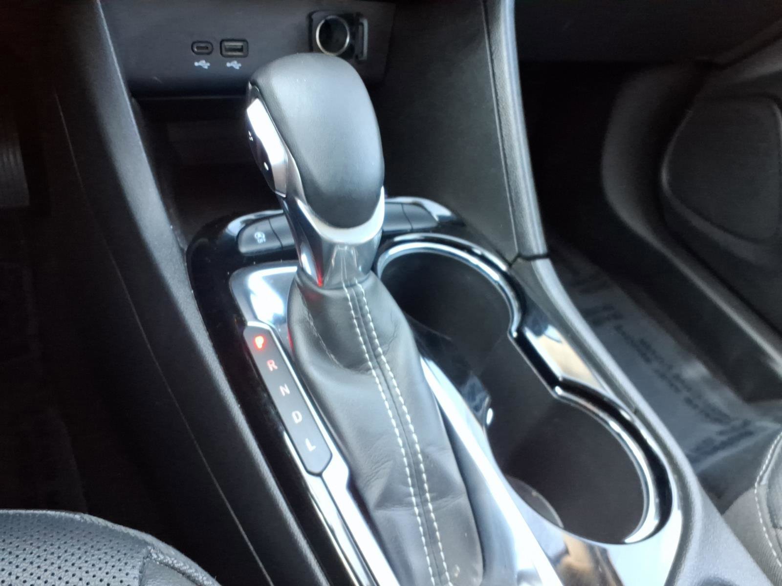 Used 2024 Buick Encore GX Sport Touring image 18