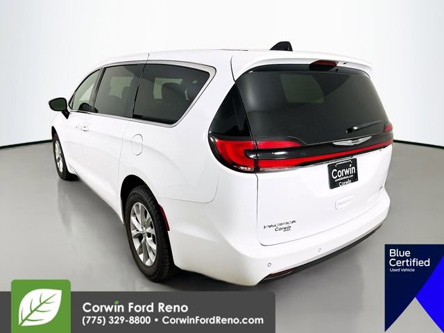 Used 2025 Chrysler Pacifica Select AWD/4WD image 5