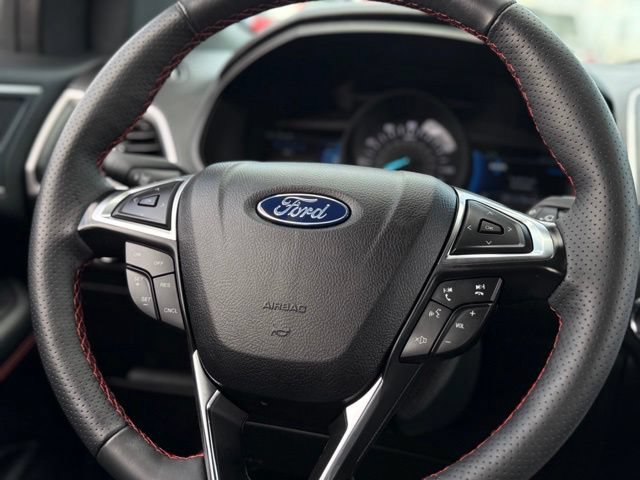 Certified 2024 Ford Edge ST-Line AWD/4WD image 8