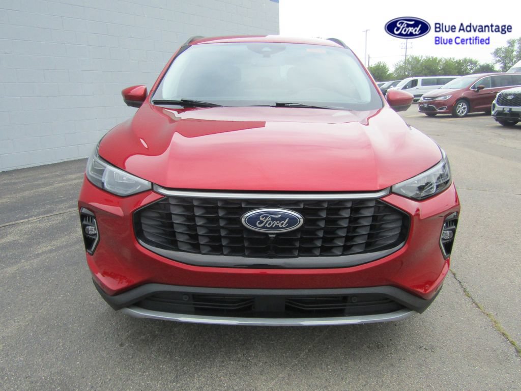 Certified 2023 Ford Escape Platinum AWD/4WD image 11