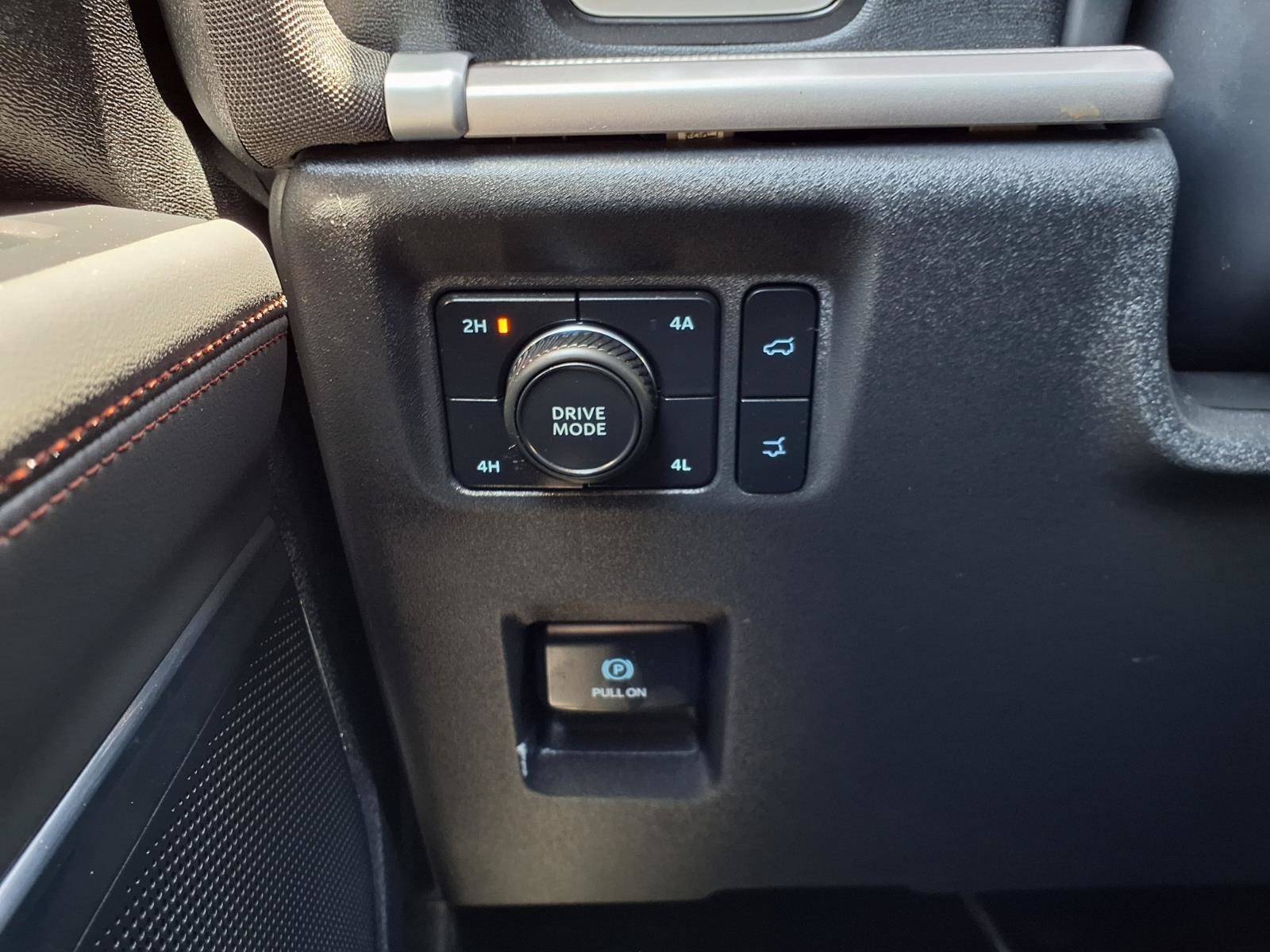 Certified 2025 Ford Expedition Active AWD/4WD image 26