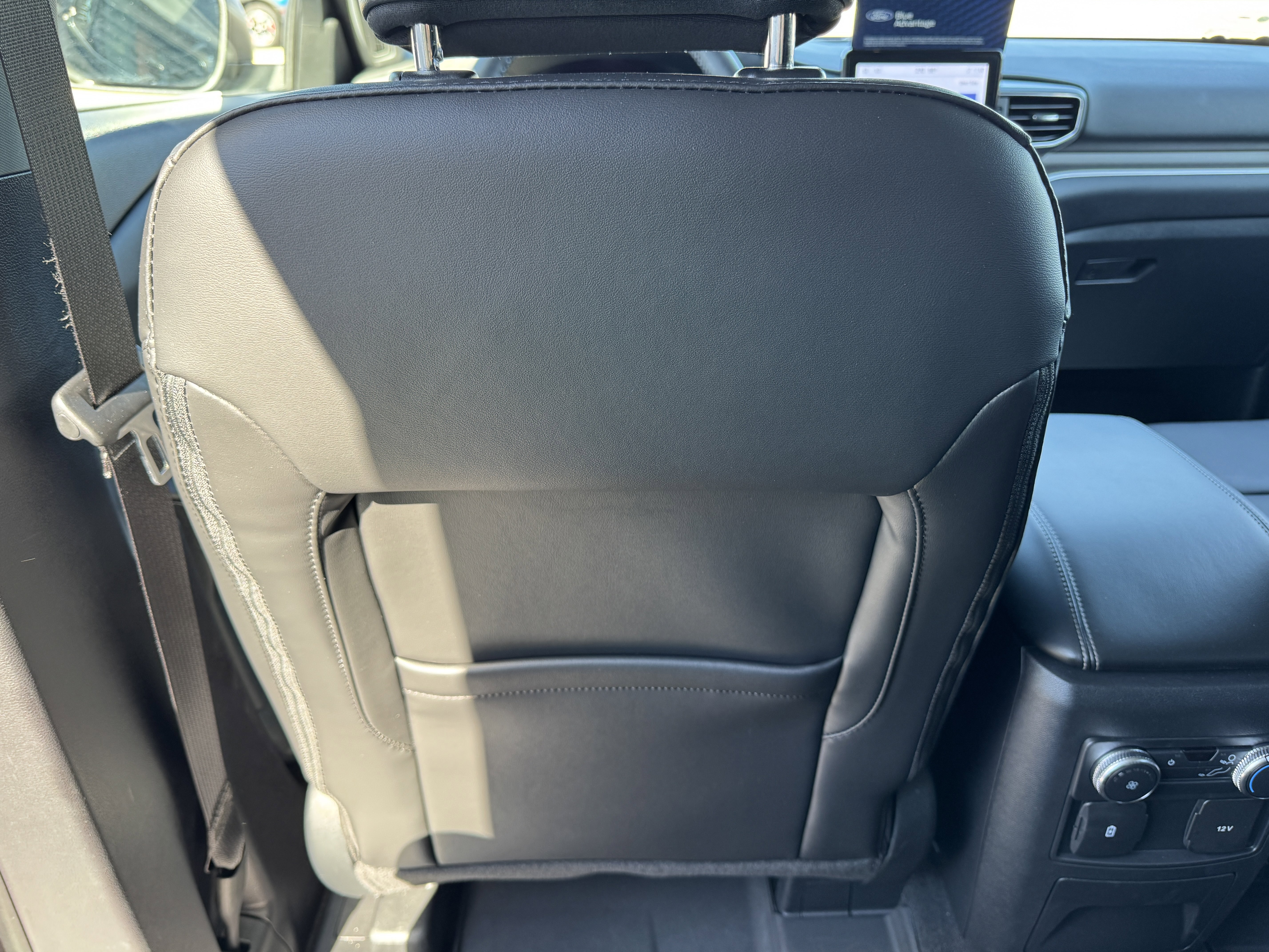 Certified 2022 Ford Explorer XLT w/ Equipment Group 202A image 32