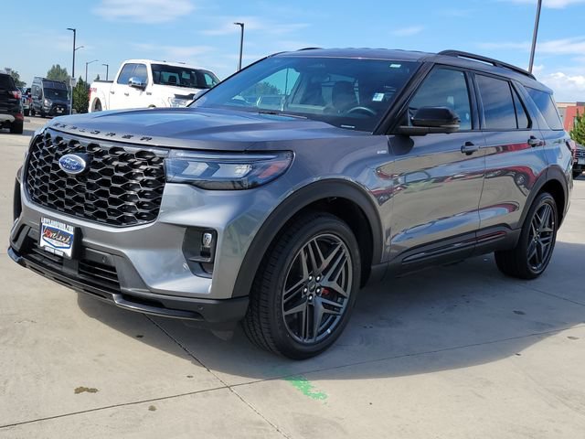 Certified 2025 Ford Explorer ST-Line w/ ST-Line Street Pack AWD/4WD image 4