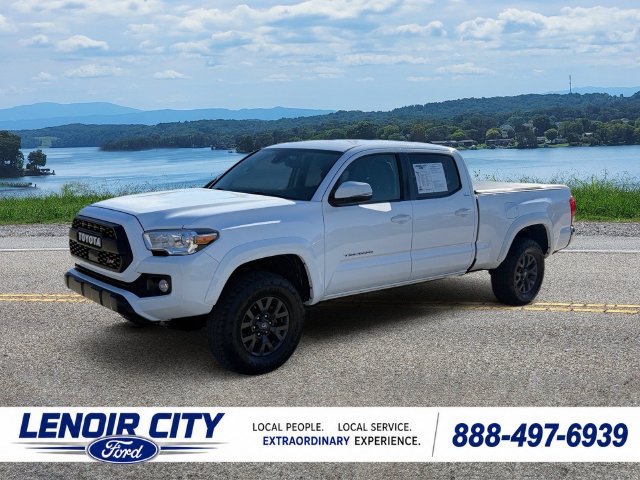 Used 2021 Toyota Tacoma SR5 AWD/4WD image 15