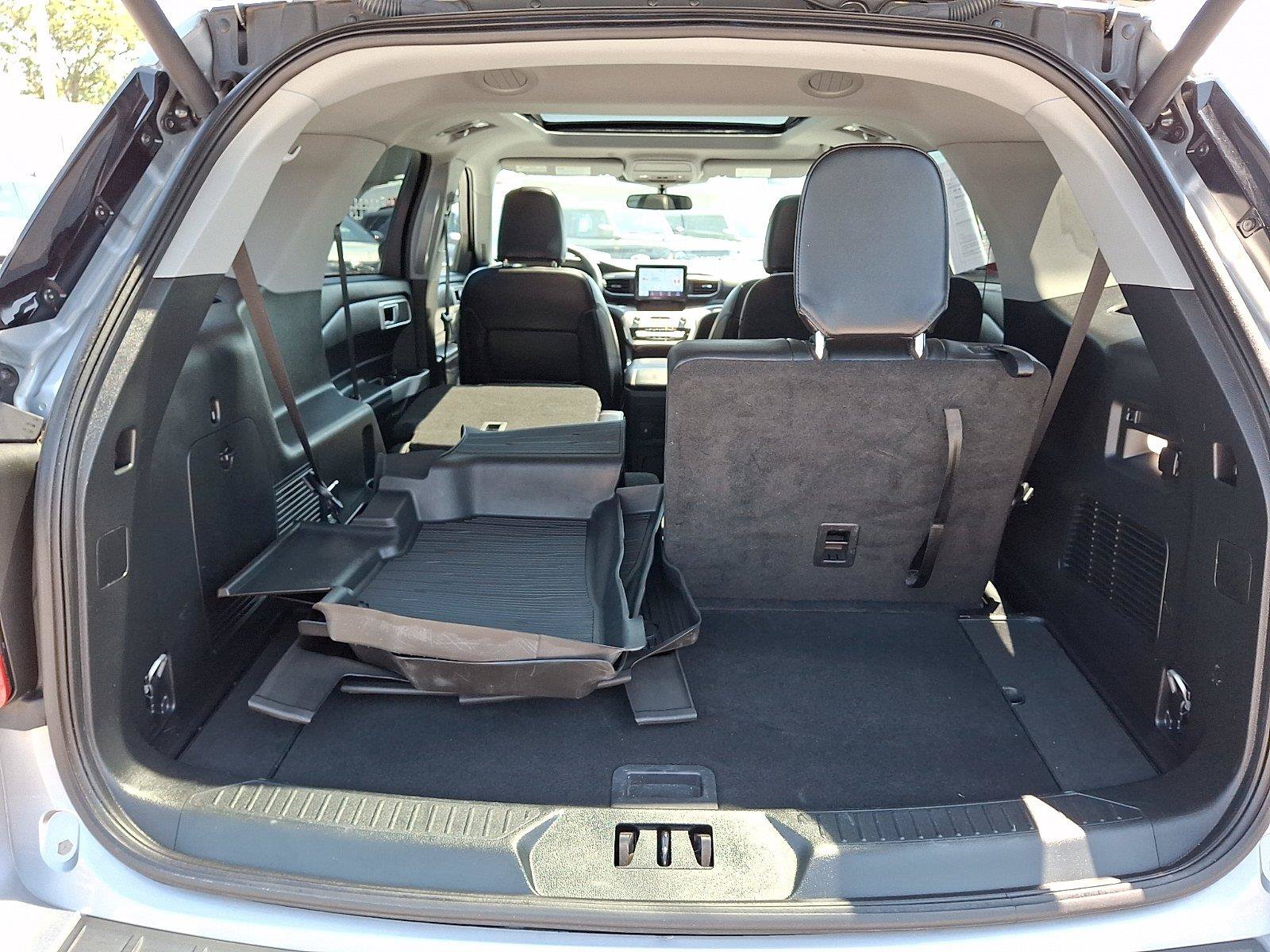 Certified 2023 Ford Explorer XLT w/ Equipment Group 202A AWD/4WD image 29