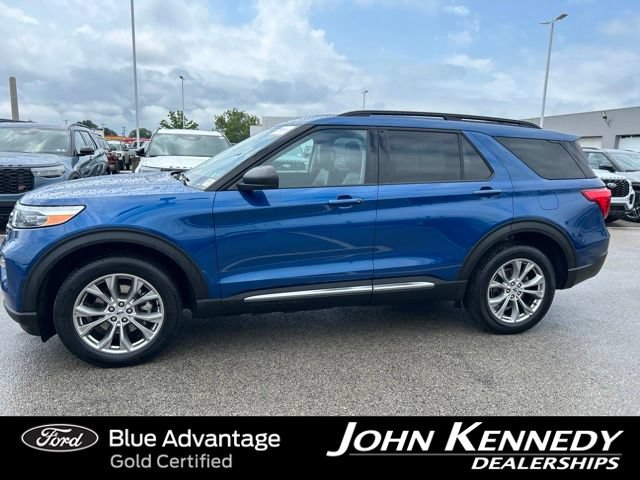 Certified 2023 Ford Explorer XLT w/ Equipment Group 202A AWD/4WD image 2