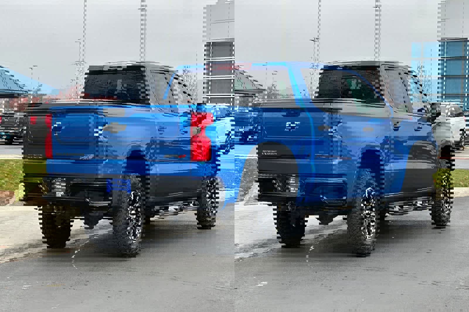 Used 2023 Chevrolet Silverado 1500 ZR2 w/ Technology Package image 5