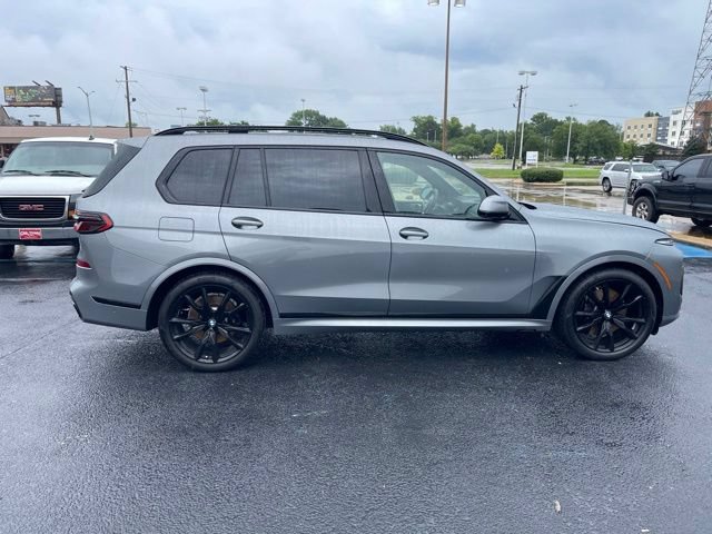 Used 2024 BMW X7 xDrive40i w/ M Sport Package AWD/4WD image 8