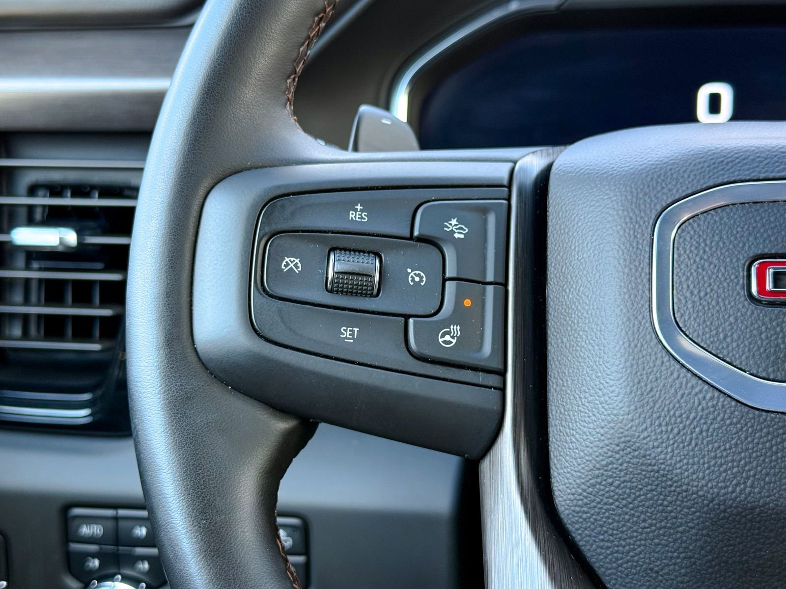 Used 2024 GMC Sierra 1500 AT4 w/ Technology Package image 37