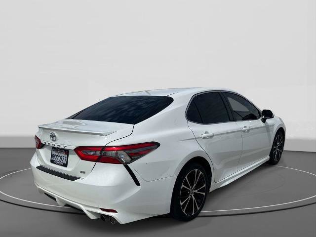 Used 2018 Toyota Camry SE FWD image 4