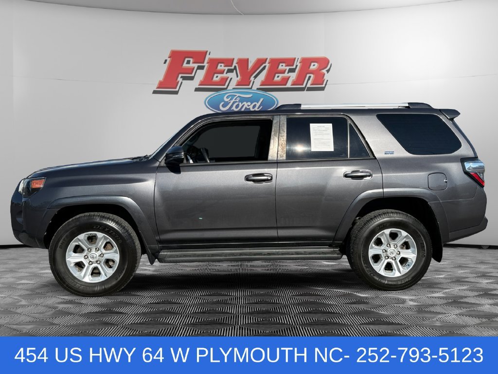 Used 2021 Toyota 4Runner SR5 Premium AWD/4WD image 2