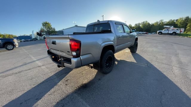 Used 2021 Toyota Tacoma SR AWD/4WD image 9