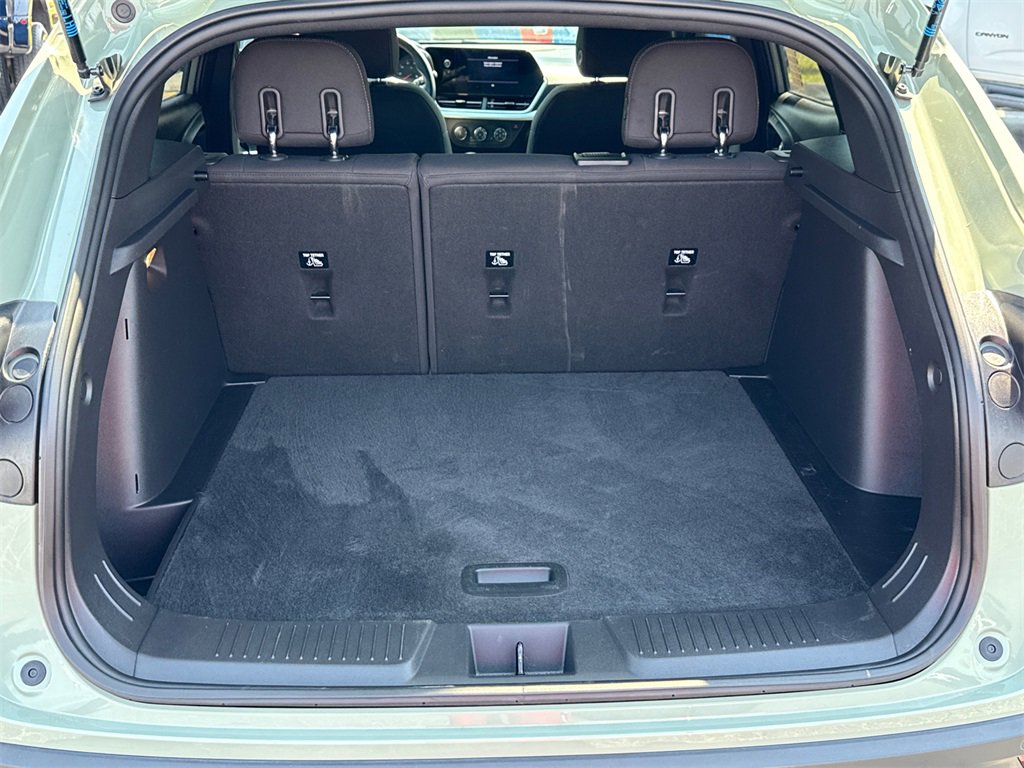 Used 2024 Chevrolet Trax RS w/ Driver Confidence Package image 18