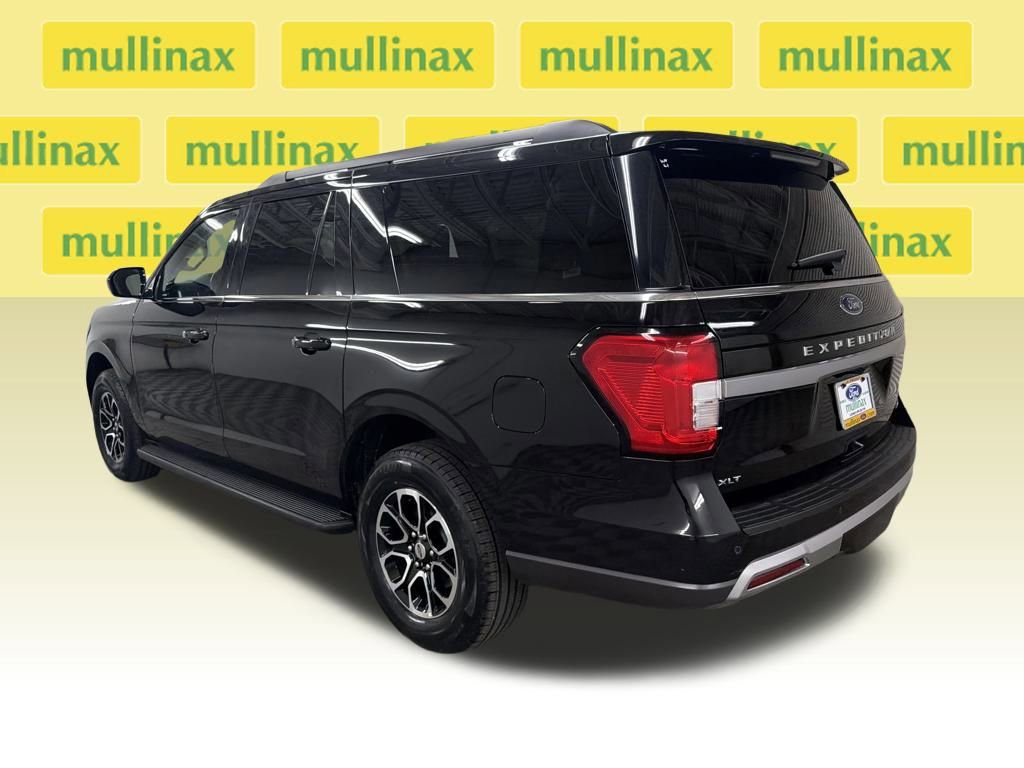 Certified 2024 Ford Expedition Max XLT image 5