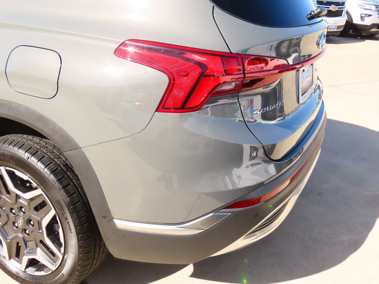 Used 2023 Hyundai Santa Fe Limited w/ Cargo Package image 17