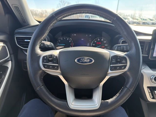 Certified 2022 Ford Explorer XLT w/ Equipment Group 202A image 44