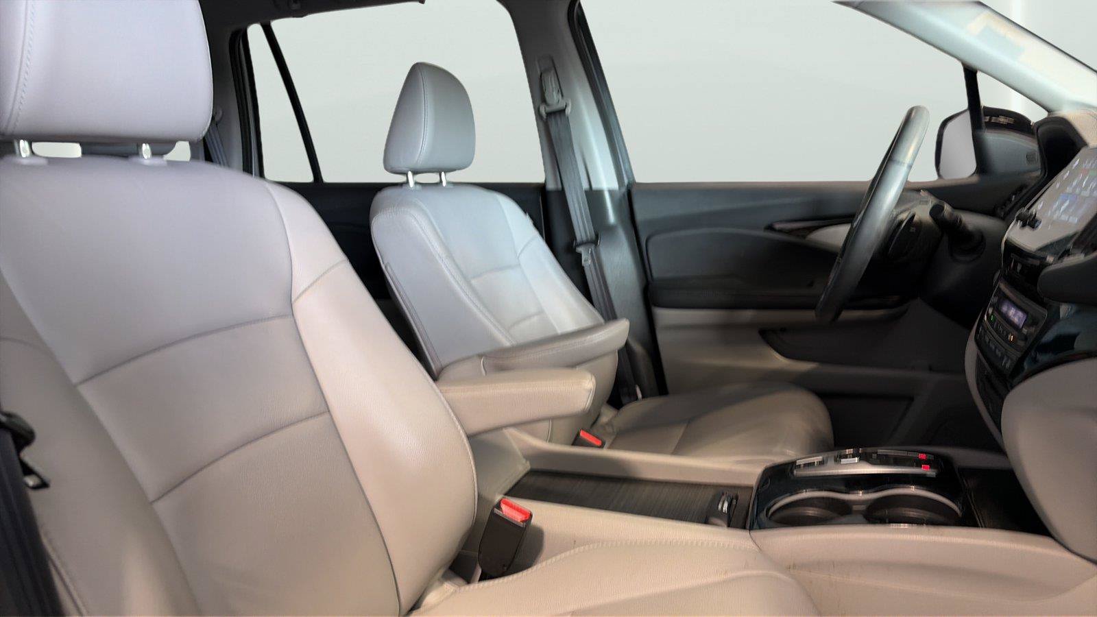 Used 2019 Honda Pilot Touring image 14