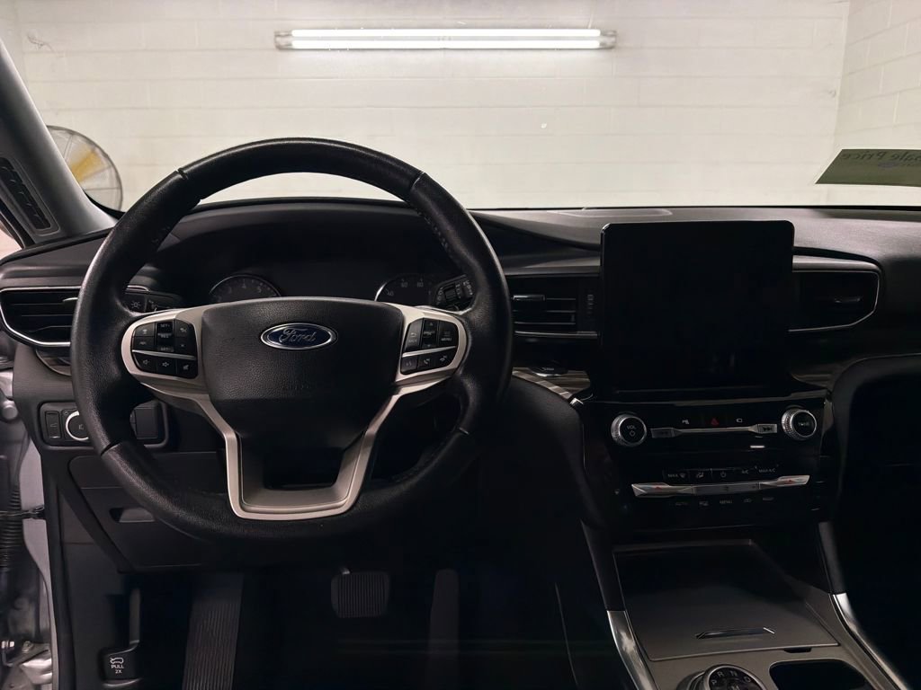 Certified 2021 Ford Explorer Limited w/ Equipment Group 301A RWD image 7