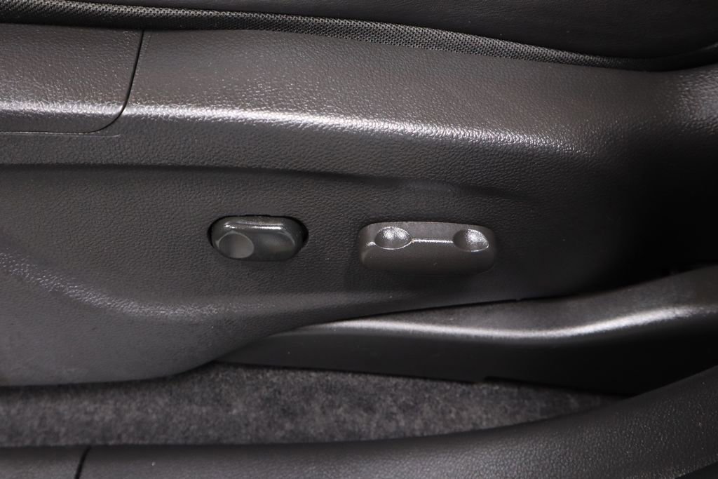 Used 2020 Buick Encore Preferred w/ Safety Package image 23